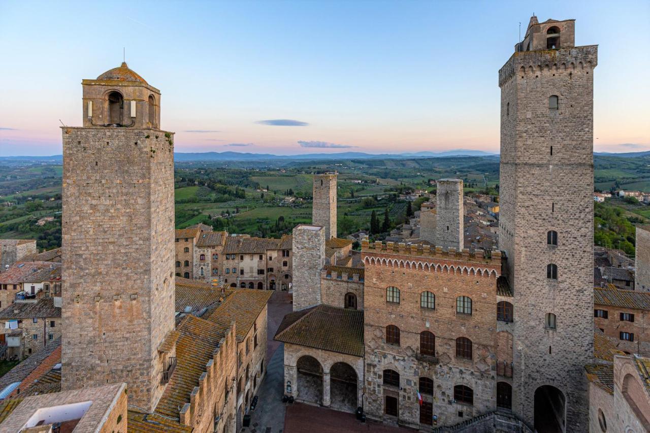 Torre Salvucci Maggiore Medieval Tower Experience San Gimignano Eksteriør bilde